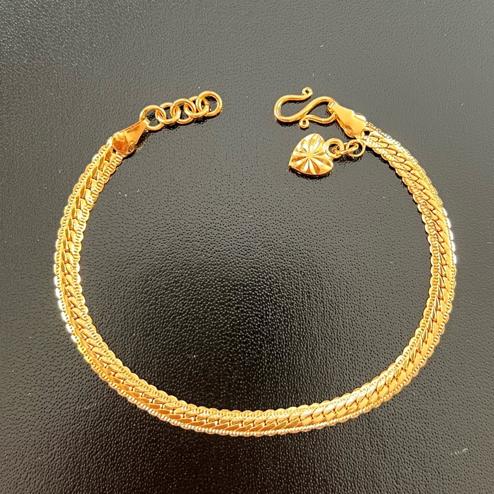 Gold bracelet